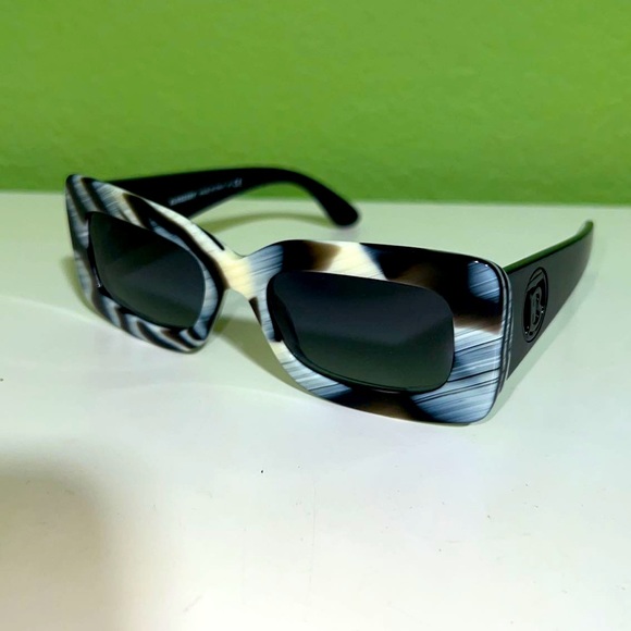 Burberry Designer Sunglasses - Picture 1 of 6